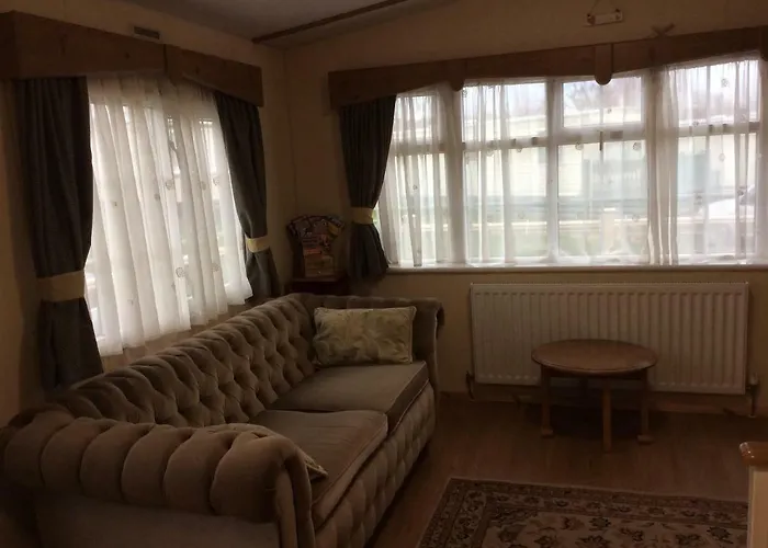 Tarka Holiday Park, 5A